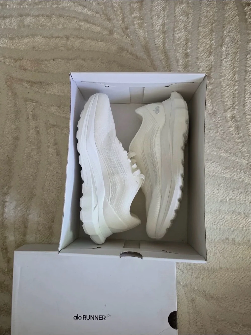 ALO Yoga Women’s Runner Sneakers in White